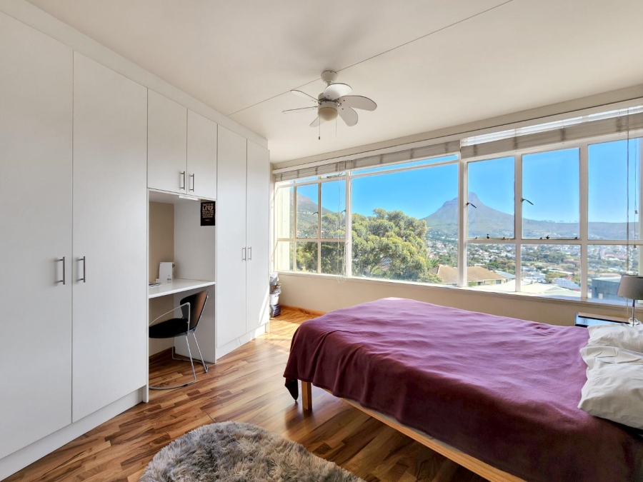 To Let 3 Bedroom Property for Rent in Vredehoek Western Cape